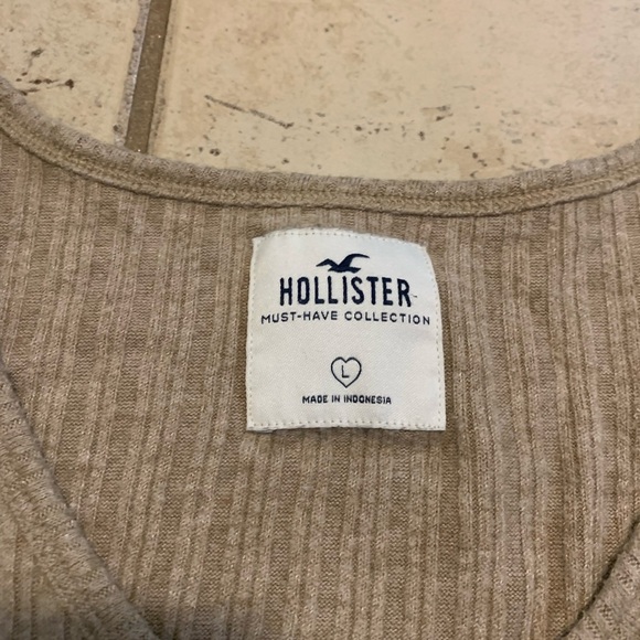 Hollister Ribbed Henley Long Sleeve Top - Size L - Taupe/Tan - Picture 2 of 5